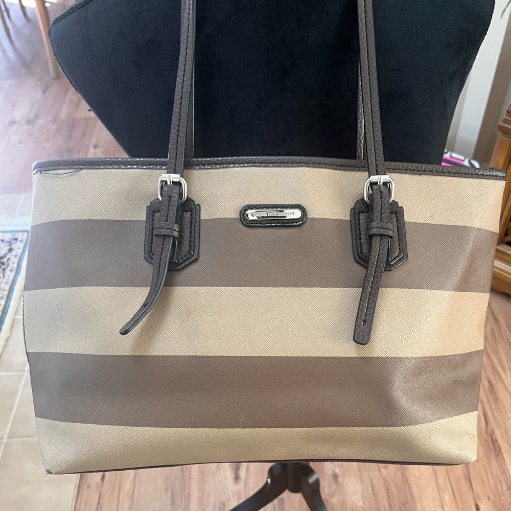 Dana Buckman shoulder tote, EUC